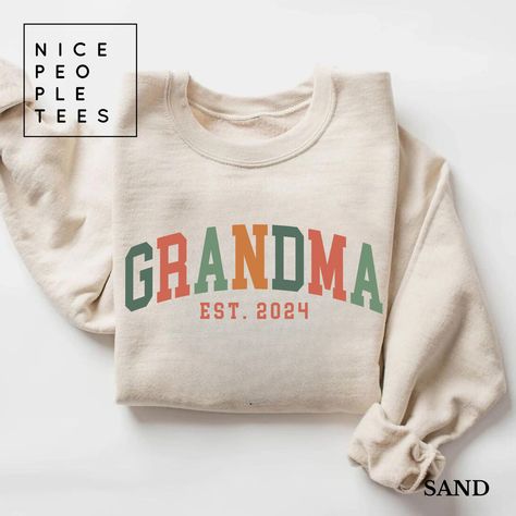 Tia Sweatshirt, Grammy Sweatshirt, Cricut Clothes, Nana Sweatshirt, Granny Gifts, Gigi Shirts, Gift For Grandmother, Grandma Christmas, Mommy Shirt