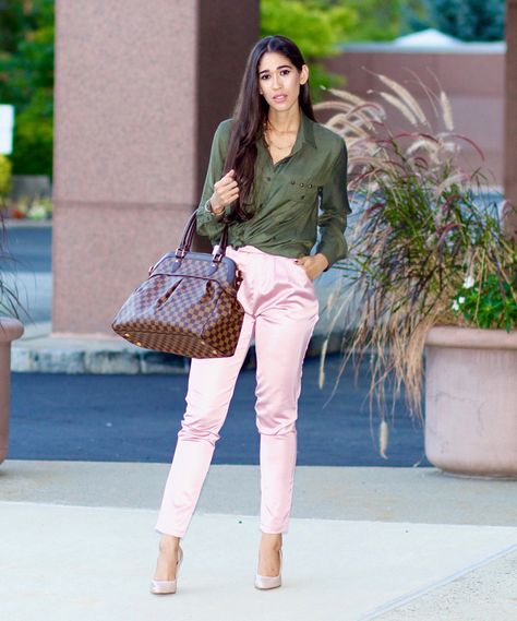 7 Outfit Ideas for Wearing Olive Green This Spring!  - The Style Contour Green And Khaki Outfit, Olive Green Shirt Outfit, Green Shirt Outfits, Olive Green Outfit, Olive Clothing, Tops Fall Outfits, Olive Green Top, Olive Green Shirt, Army Green Jacket