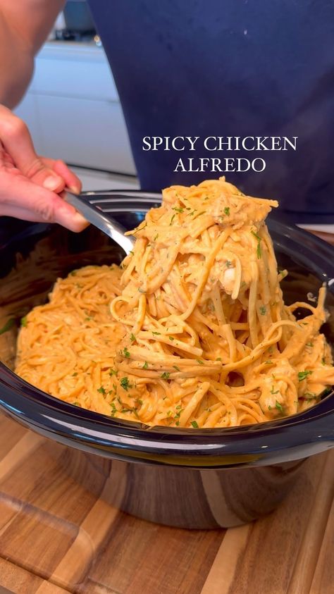 Tom Walsh | Spicy Chicken Alfredo Stealth Health Slow Cooker Meal Prep Series, Season 2, Episode 2 Per serving (makes 10): 525 Calories 46g Protein... | Instagram Spicy Chicken Alfredo, Slow Cooker Meal Prep, Stealth Health, Healthy Frozen Meals, Slow Cooker Meal, High Protein Low Calorie, Frozen Foods, Diced Chicken, Parmigiano Reggiano