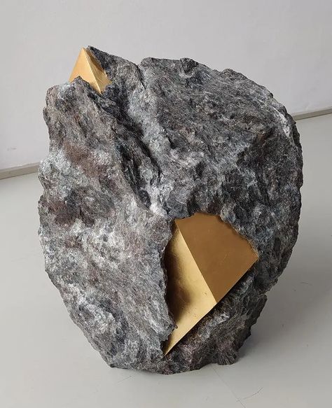 Art Psychology, Traditional Sculptures, Concrete Sculpture, Unique Sculptures, Marble And Gold, Contemporary Sculpture, Marble Sculpture, Stone Sculpture, Sculpture Installation