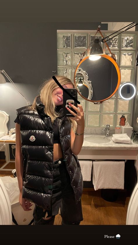 Moncler Vest Outfit, Moncler Vest Woman Outfit, Cropped Puffer Gilet, Puffy Jacket Sleeveless, Trapstar Puffer Vest, Black Puffer Vest Fur, Moncler Vest, Moncler Jacket Women, Puffy Vest