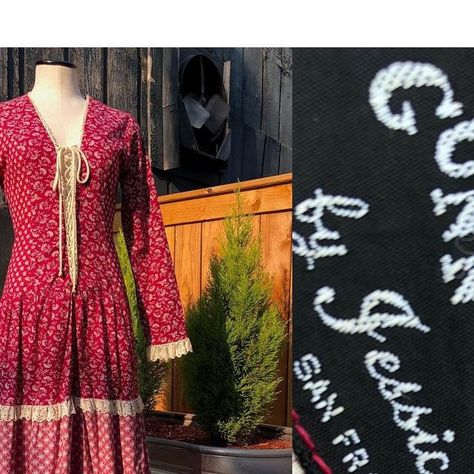 Beats & Bohos Vintage & Vinyl on Instagram: "Sexy and sweet super rare super low lace -up front early black label Gunne Sax dress🌹 this beauty is also a small-medium SOLD ty🌹 🌹 #gunnesax #prariedress #blacklabelgunnesax #laceup #earlygunnesax #lowcleavagedress #jessicamcclintock #sexyandsweet #gunnesaxdress #gunnesaxforsale #1960s #1970s #festival #hippie" Prarie Dress, Gunne Sax Dress, Jessica Mcclintock, Gunne Sax, Black Label, Lace Up, Festival, Vinyl, Lace