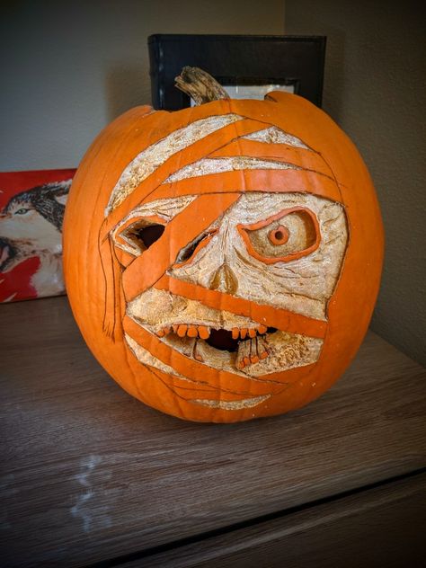 #mummy #pumpkin #carving #pumpkincarving #scary #advanced Multiple Pumpkin Carving Ideas, Pumpkin Carving Advanced, Realistic Pumpkin Carvings, Mummy Pumpkin Carving, Evil Pumpkin Carving, Advanced Pumpkin Carving, Pumpkin Painting Ideas Halloween, Pumpkin Carving Ideas Halloween, Outdoor Decorations Halloween