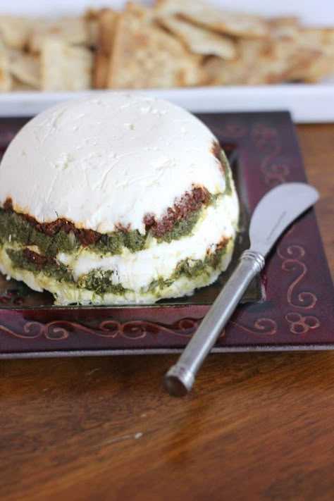 Pesto Torte, Pesto Goat Cheese, Sundried Tomato Pesto, Tomato Cheese, Easy Apps, Ball Recipes, Sundried Tomato, Tomato Pesto, Cream Cheese Spreads