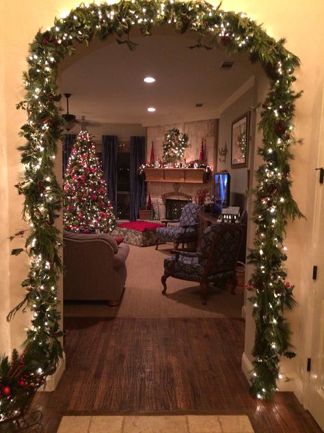 What you see when you enter my house. Christmas Doorway Decorations Indoor, Christmas Garland Indoor Archway, Christmas Doorway Decorations, Christmas Diy Decor, Christmas Feels, Christmas Help, Diy Christmas Decor, Poke Cakes, Fun Halloween Decor