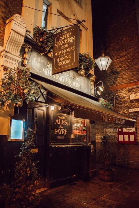 Harry Potter Restaurant, Tavern Aesthetic, Old Town Cafe, Book Restaurant, 10 Year Plan, Bookstore Cafe, Cafe Concept, Coffee Shop Aesthetic, Story Setting