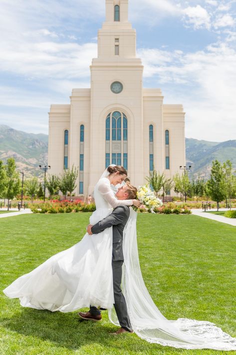 A Layton Utah LDS Temple Wedding Lds Wedding Reception, Lds Temple Marriage, Utah Lds Temples, Temple Images, Temple Wedding Pictures, Lds Weddings Reception, Logan Utah Temple Wedding, Layton Utah Temple, Yellow Flower Girl Dresses