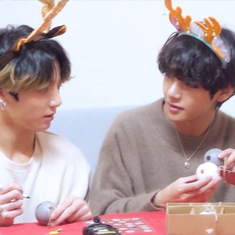 Taekook Christmas, Taekook Married, Cute Taekook, I Miss You Guys, Miss You Guys, Wallpaper Lyrics, Bts Wallpaper Lyrics, Brand Magazine, Christmas Icons