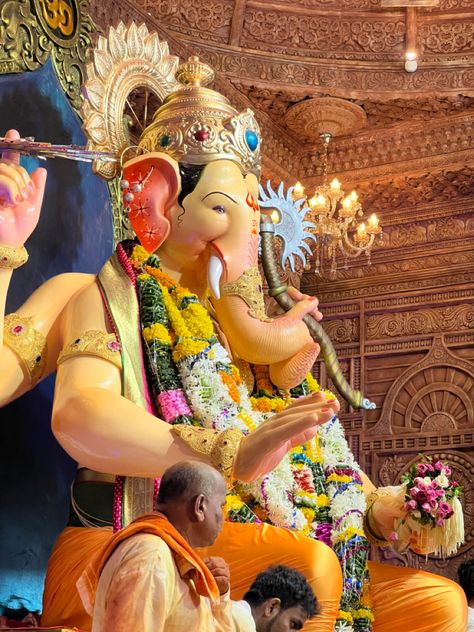 Bappa Photo, Ganpati Bappa Wallpapers, Ganpati Bappa Photo, Nike Wallpapers, Vishnu Wallpapers, Saraswati Goddess, Cool Nike Wallpapers, Ganesh Photo, Ganesh Images