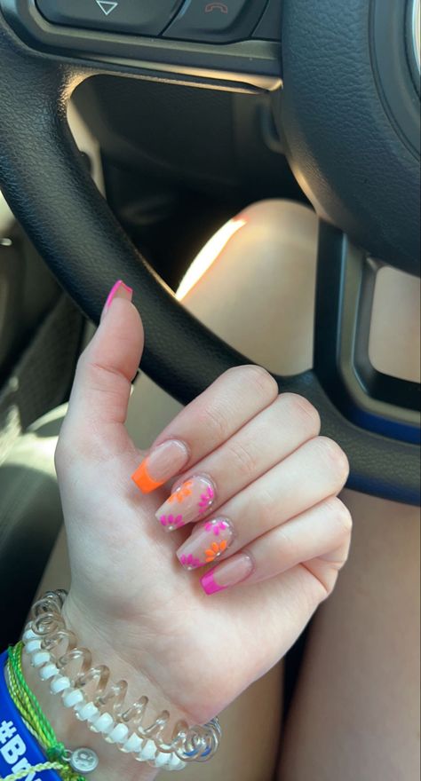 #summer #summerstyle #summernails #flowers #flowernailart #flowernaildesigns #orange #pink #nails #pinterest #pinterestnails #pinterestgirl #pinterestinspired #nailinspiration Summer Nails 2023 Short Coffin, Orange With Flowers Nails, Pink And Orange Nails Flowers, Pink Orange Flower Nails, Summer Nails Hot Pink And Orange, Simple Bright Summer Nails, Pink And Orange Nails Coffin, Nails Hot Pink And Orange, Bright Orange And Pink Nails