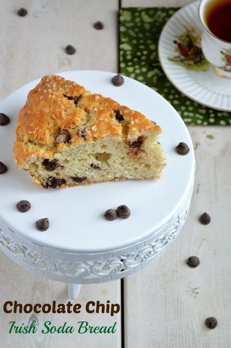 Soda Bread Recipes, Tea Breads, Traditional Irish Soda Bread, Irish Bread, Bread With Chocolate, Potato Candy, Irish Soda Bread Recipe, Candy Cocktails, Bread Chocolate