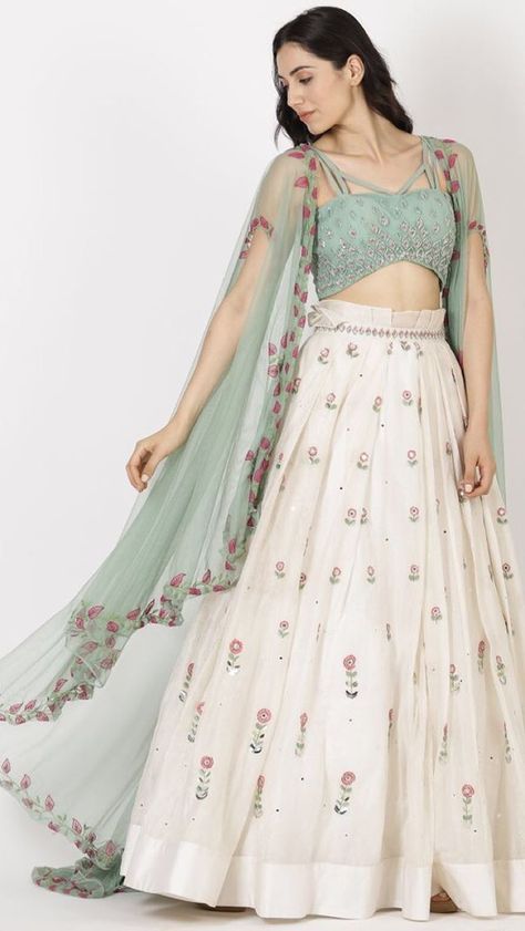 Shrug On Lehenga, Shrug Lehnga Designs, Cape Lehenga, Knife Pleated Skirt, Embroidered Cape, Simple Lehenga, Indian Outfits Lehenga, Wedding Lehenga Designs, Lehnga Dress