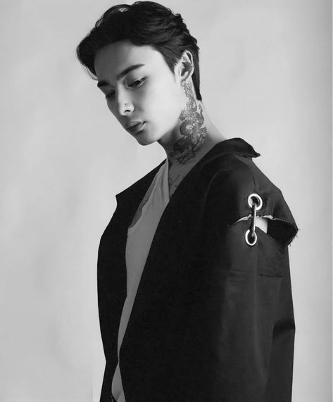 Tim Kai, Tattoo Fashion, Kim Kai, Star Boy, Aesthetic Boys, Iconic Photos, Black Star, Beautiful Soul, Fashion Model