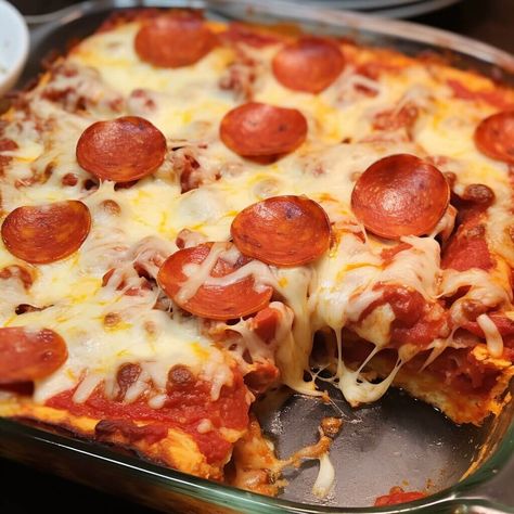 Pepperoni Pizza Casserole Pizza Hotdish Casseroles, Pepperoni Casserole, Meat Casseroles, Pepperoni Pizza Casserole, 3 Ingredient Dinners, School Pizza, Baked Pizza, Tomato Dishes, Artisan Pizza