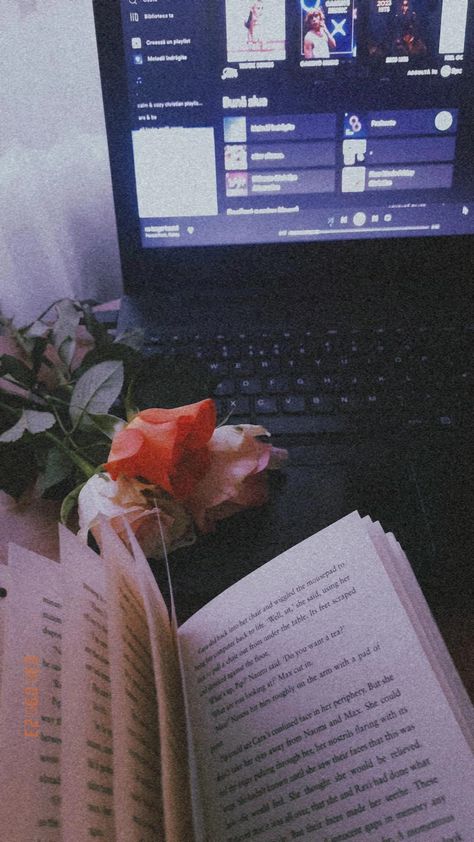 March Aesthetic, Music Flower, Still Life Images, Music Aesthetic, Music Photography, Flower Photos, Image Photography, Still Life Photography, Book Aesthetic