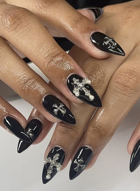 Simple Goth Nail Designs, Black Acrylic Nail Designs, Black Acrylic Nails, Gothic Nails, Goth Nails, Grunge Nails, Pretty Nail Designs, Girls Nails, Dream Nails