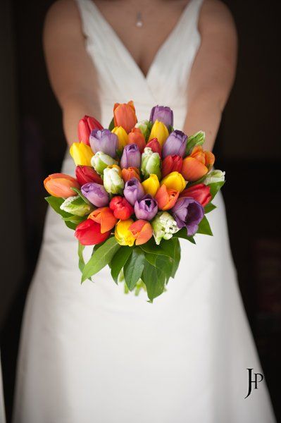 Bright and Colorful Summer Wedding Flowers Photos on WeddingWire Tulip Bouquet Wedding, Tulip Bridal Bouquet, Wedding Flowers Tulips, Tulip Wedding, Wedding Flower Girl Basket, Summer Wedding Bouquets, Boda Mexicana, Tulip Bouquet, Spring Wedding Flowers