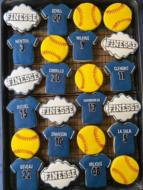 Softball Theme Desserts, Softball Bake Sale Ideas, Softball Cookies Decorated, Softball Sugar Cookies, Softball Christmas Party, Softball Birthday Party Ideas, Softball Themed Birthday Party, Softball Cookies, Softball Treats