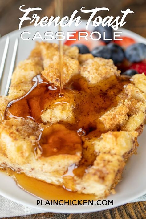 Overnight French Toast Casserole - assemble the night before and let sit in the refrigerator until ready to bake. This is SO good!! The best part of the whole casserole is the yummy caramelized brown sugar on the bottom. French bread, brown sugar, butter, milk, eggs, vanilla, cinnamon and salt. Ridiculously good! Great for overnight guest and Christmas morning!! #makeahead #christmas #breakfast #casserole #christmasbreakfast Make Ahead French Toast, Breakfast Casserole With Bread, Overnight French Toast Casserole, Breakfast Simple, Christmas Breakfast Casserole, French Toast Casserole Easy, French Toast Casserole Overnight, Overnight French Toast, Toast Casserole