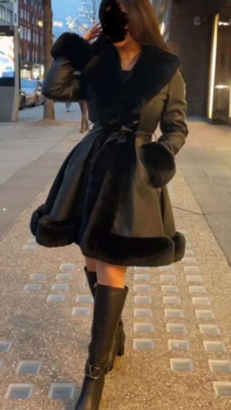 Boujee Winter Outfits, High Class Women, Rich Outfits Classy, Winter Mode, Stil Elegant, Winter Fashion Outfits, Elegant Outfit, Look Fashion, Classy Outfits