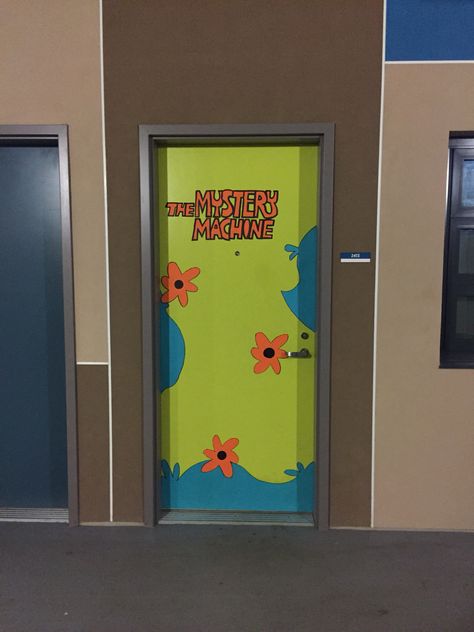 College dorm door decorations  - The Mystery Machine (Scooby Doo) College Dorm Door, Halloween Door Decoration Ideas, Painted Bedroom Doors, Halloween Dorm, Christmas Dorm, Halloween Door Decoration, Door Decorations College, Monster Door, Chambre Indie