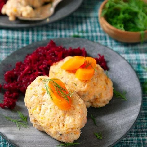 Gefilte Fish Recipe: How to Make It Jewish Fish Recipes, Tile Fish Recipe, Passover Fish Recipes, Icelandic Fish Soup Recipe, Cat Fish Stew Recipes, Gefilte Fish Recipe, Gefilte Fish, Matzo Ball Soup, Matzoh Ball