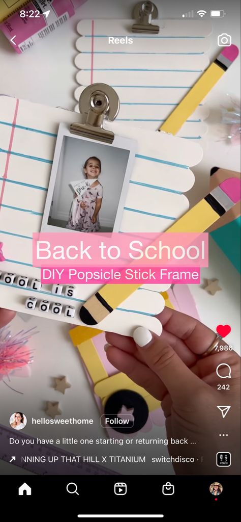 Back To School Popsicle Frame, Preschool Polaroid Craft, Polaroid Crafts, Popsicle Stick Picture Frame, School Photo Frames, School Picture Frames, First Day Of School Pictures, Picture Frame Crafts, Diy Popsicle