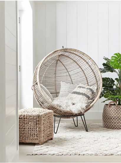 NEW Round Rattan Cocoon Chair Cocoon Chair, Rattan Egg Chair, Luxury Chairs, Dekorasi Kamar Tidur, Luxury Home Furniture, Rattan Chair, Bedroom Chair, Rattan Furniture, Cool Chairs