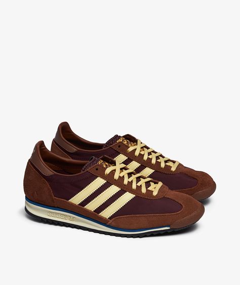 The SL 72 OG W model  by  adidas from the  SP2024 collection, has arrived SVD. Burgundy Adidas, Adidas Sl 72, Burgundy Sneakers, Adidas Sneakers Women, Adidas Samba Og, Burgundy Shoes, Baskets Adidas, Sneakers Adidas, Adidas Sneaker