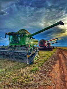 Agriculture Pictures, John Deere Tractors Pictures, Agriculture Photography, John Deere Tractors Farms, Deadpool Funny, Country Backgrounds, Tractor Pictures, Cars Brand, Future Farms