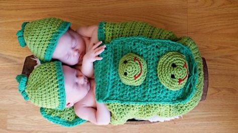 2 Peas In A Pod, Crochet Baby Cocoon, Newborn Crochet Patterns, Two Peas In A Pod, Anne Geddes, Baby Cocoon, Crochet Turtle, Peas In A Pod, Newborn Twins