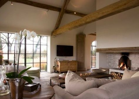 11 tips voor een modern landelijke inrichting! Farmhouse Renovation, Casa Country, Interiors Dream, Chic Interior, Rustic Living, Rustic Living Room, Contemporary Home Decor, A Living Room, House Inspiration