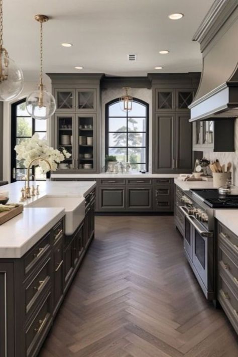 Kitchen Hardware Trends - Drawer Handles #hardwarejewelry #kitchendecor #drawerhandles #kitchentrends #homedesign #interiordesign Wayfair Kitchen, Kitchen Cabinet Style, Kitchen Grey, Corner Cabinets, Lower Cabinets, Best Kitchen Design, Colourful Kitchen, Barn Kitchen, Dream Kitchens Design