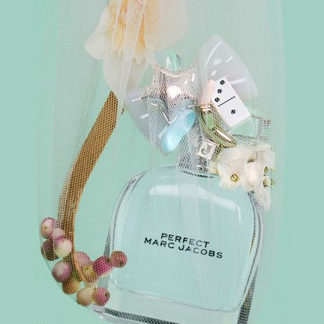 Perfect Edt Marc Jacobs Perfect, Marc Jacobs Perfume, New Fragrances, Floral Scent, Fragrance Notes, Marc Jacobs, Fragrance, Floral, Pink