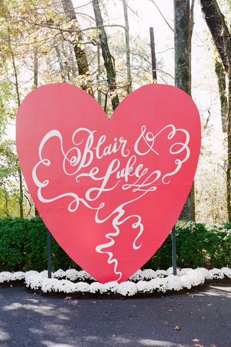 Oversize love heart ceremony backdrop  Photo Source: grey likes weddings #ceremonybackdrops # altardecor #hearts Wedding Time Capsule, Red Weddings, Serving Ideas, Booth Backdrops, Wedding Moodboard, Booth Ideas, Southern Weddings, Ceremony Backdrop, Valentine Wedding