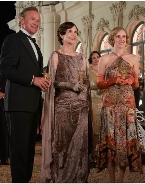 Downton Abbey Fashion Dresses, Lord Grantham, Downtown Abbey Fashion, Downton Abbey A New Era, Edith Crawley, Downton Abbey Costumes, Downton Abbey Cast, Downton Abbey Movie, Downton Abbey Series