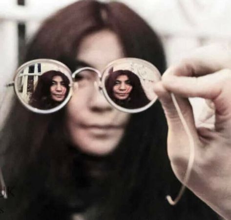 Yoko Ono Art, Fluxus Art, Lennon Glasses, John Lennon Glasses, John Lennon Yoko Ono, Beatles Girl, John Lennon And Yoko, Yoko Ono, Two Faces