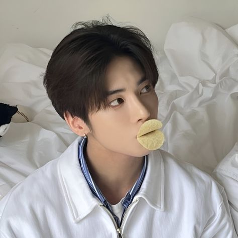 txt taehyun icon Taehyun Instagram, Kang Taehyun Icon, Txt Taehyun Icon, Taehyun Hueningkai, Kang Taehyun, Txt Taehyun, Pfp Aesthetic, Kpop Couples, You're The Best