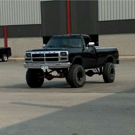 Dodge First Gen Cummins, Dodge Square Body Trucks, Dodge First Gen, First Gen Cummins, First Gen Dodge, 1st Gen Cummins, Dodge Diesel Trucks, Dodge Pickup Trucks, Trucks Lifted