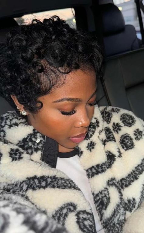 Big Chop Curly Hair, Pixie Cuts For Black Women, Finger Waves Short Hair, Pixie Cut Hairstyles, Short Natural Curly Hair, Wavy Pixie, Twa Hairstyles, Jayda Wayda, Natural Hair Short Cuts