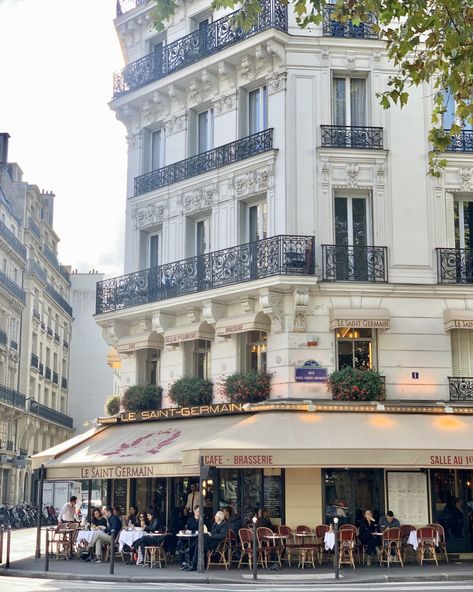 Saint Germain Paris, Europe Living, Cafe Paris, St Germain Paris, Paris Architecture, Paris Itinerary, Paris Vibes, Paris Guide, Parisian Cafe