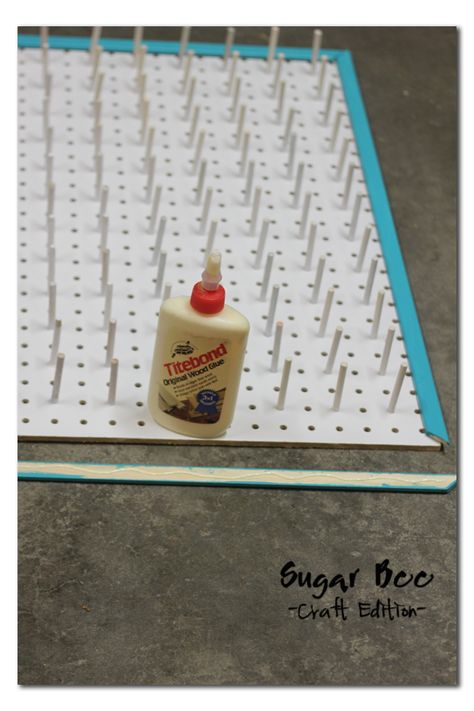 Sugar Bee Crafts: sewing, recipes, crafts, photo tips, and more!: Thread Rack - tutorial Diy Thread Holder, Thread Rack, Pegboard Storage, Sewing Room Storage, Spool Holder, Sewing Room Design, Dream Craft Room, Thread Holder, Craft Room Design