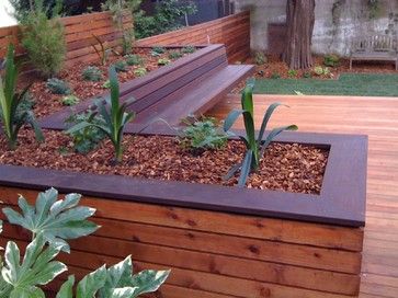 Hardwood deck with built-in bench and planters - contemporary ... Deck With Planter Boxes, Deck Planter Boxes, Modern Outdoor Seating, Contemporary Deck, Deck Planters, Planter Bench, Hardwood Decking, Diy Planter Box, Backyard Seating