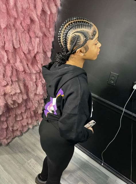 Scalp Braids Bun, Braids Going Back Into A Bun, Braided To The Back Hairstyles, Red Feed In Braids Cornrows, 6 Straight Back Feed In Braids With Design, Braid To The Back, Designer Stitch Braids, Goddess Cornrow Braids, 6 Stitch Braids With Design