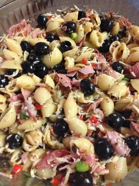 Lisa's Muffaletta Pasta Salad Recipe Muffaletta Pasta Salad, Muffaletta Pasta, Muffaletta Recipe, Shell Pasta Recipes, Grain Recipes, Tortellini Salad, Cold Pasta Salad, Stuffed Shells Recipe, Pasta Salad Recipe