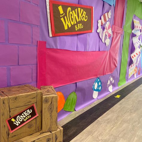 Trunk Or Treat Charlie And The Chocolate Factory, Candyland Book Fair, Charlie And The Chocolate Factory Classroom Display, Willy Wonka Set Design, Willy Wonka Backdrop, Willy Wonka Decorations, Violet Willy Wonka, Wonka Chocolate Factory Themed Parties, Candyland Classroom