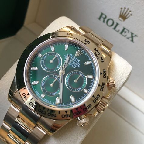 Hand Watches, Rolex Datejust Men, Black Rolex, Stacked Bracelets, Stylish Watches Men, Used Rolex, Rolex Milgauss, Rolex Watches Women, Chrono Watches