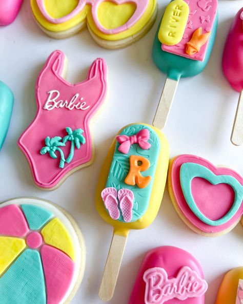 🏝️Malibu Barbie Cookies and Cakesicles for River👙 #malibu#malibubarbie#barbie#barbietreats#barbiecookies#barbiecakesicles#malibubarbiecookies#malibubarbiecakesicles#cookoes#cookiesofig#cakesicles#cakepop#lasvegas#lasvegastreatmaker#desserttable Malibu Barbie Birthday Party Food, Barbie Theme Cakesicles, Malibu Barbie Cookies, Barbie Malibu Birthday Party Decorations, Barbie Pool Party Cookies, Barbie Malibu Birthday Party, Malibu Barbie Birthday Party, Barbie Invitations, Barbie Pool Party