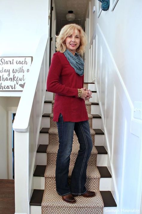 Fall Outfits for 60 Year Old Women - Casual, Chic, and Professional 26 Ideas Fashion Over Fifty, 50th Clothing, Fashion For Women Over 40, Outfit Jeans, 60 Fashion, Over 50 Womens Fashion, Plus Size Fashion For Women, Fashion Tips For Women, Fashion Over 40