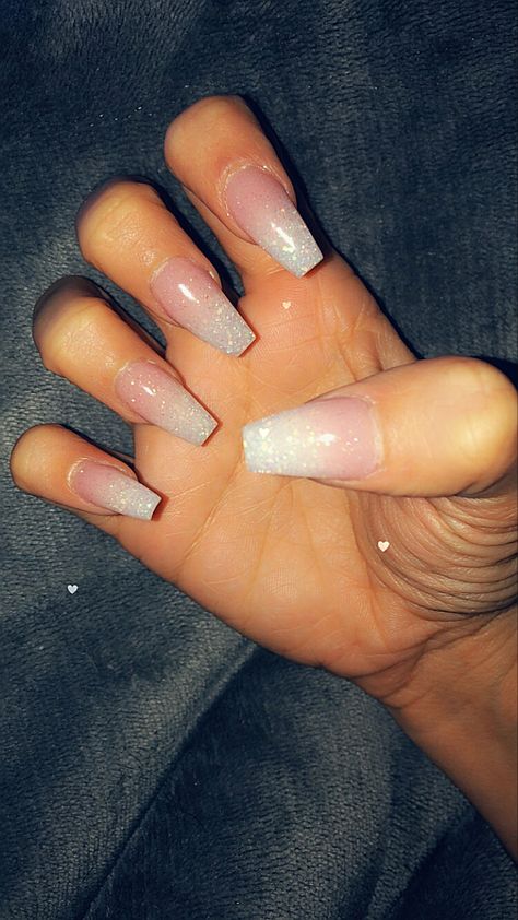 Pink And White Ombre Nails Sparkle Almond, Pink And White Blend Nails, Ombre Nails Sparkle, White Sparkle Ombre Nails, Pink And White Sparkle Nails, Pink And White Ombre Nails With Glitter, Ombré Glitter Nails, Sparkle Ombre Nails, Sparkly Ombre Nails